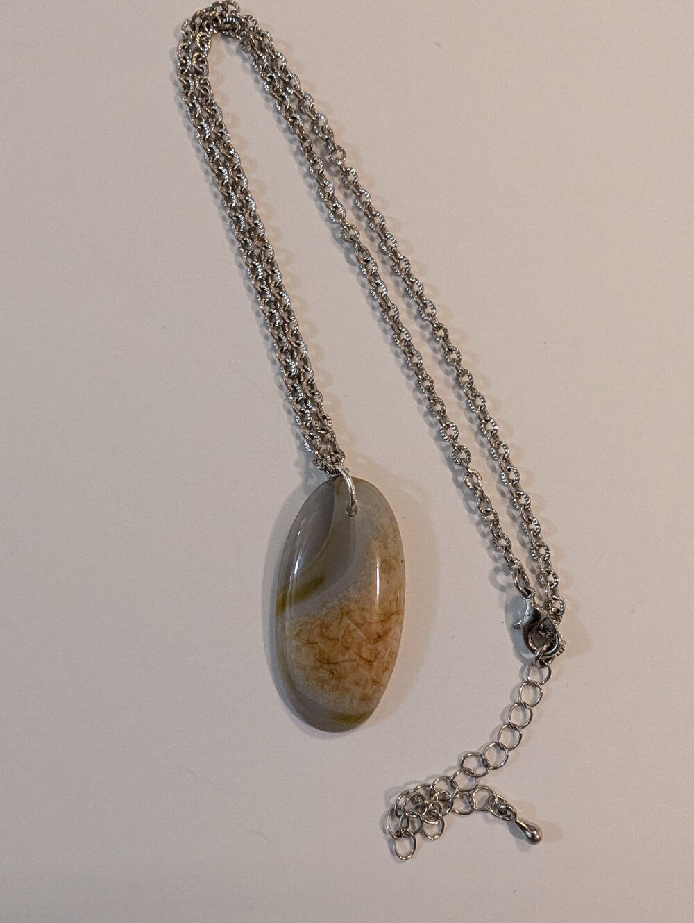 Vintage natural banded agate pendant  necklace